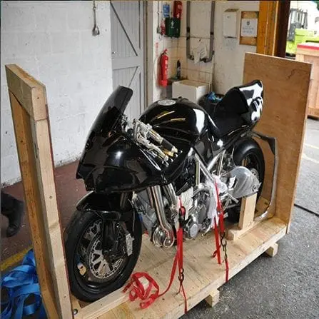 export-packing-motorbikes